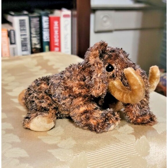 Giganto the Wooly Mammoth Ty Beanie Baby DOB December 17, 2000 sealed w TAG MINT - Picture 6 of 16